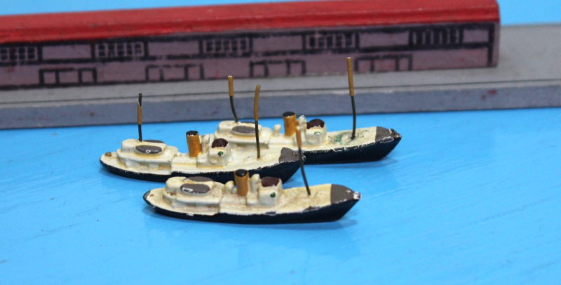 3 kleine Fischdampfer hell (1 Set) D 1937 von Wiking